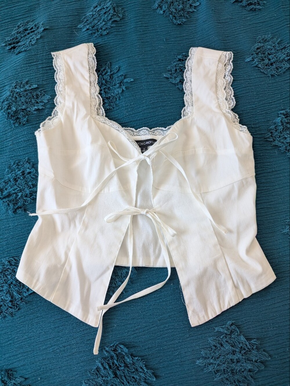 Vintage-Inspired White Lace Trim Camisole Top